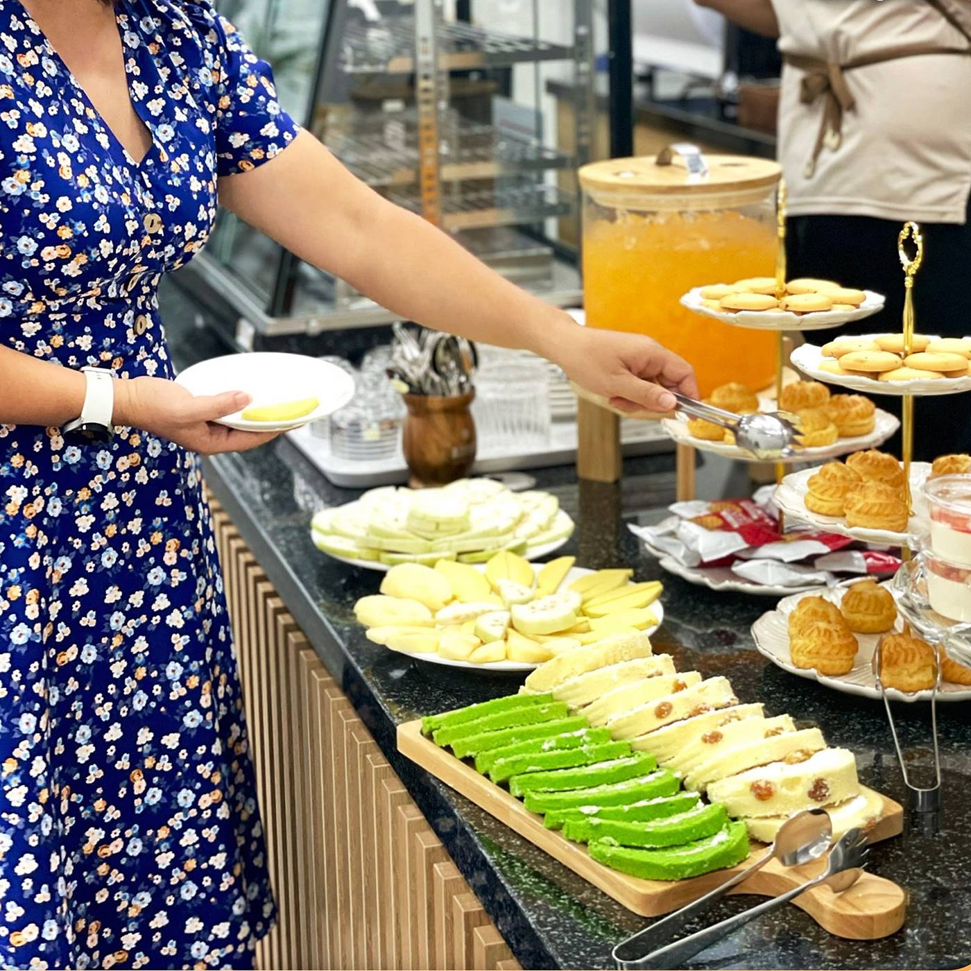 Văn phòng trọn gói WorkEasy tại Toà nhà Saigon Paragon, Số 3 Nguyễn Lương Bằng, Phường Tân Phú, Quận 7 - Vlook.vn