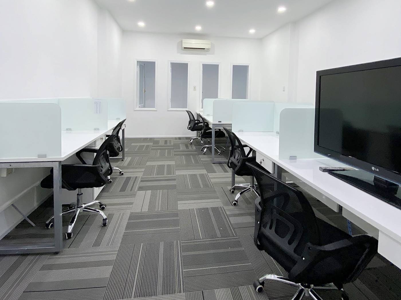 Văn phòng trọn gói Replus 244/29 Huỳnh Văn Bánh, Phường 11, Quận Phú Nhuận- Vlook.vn