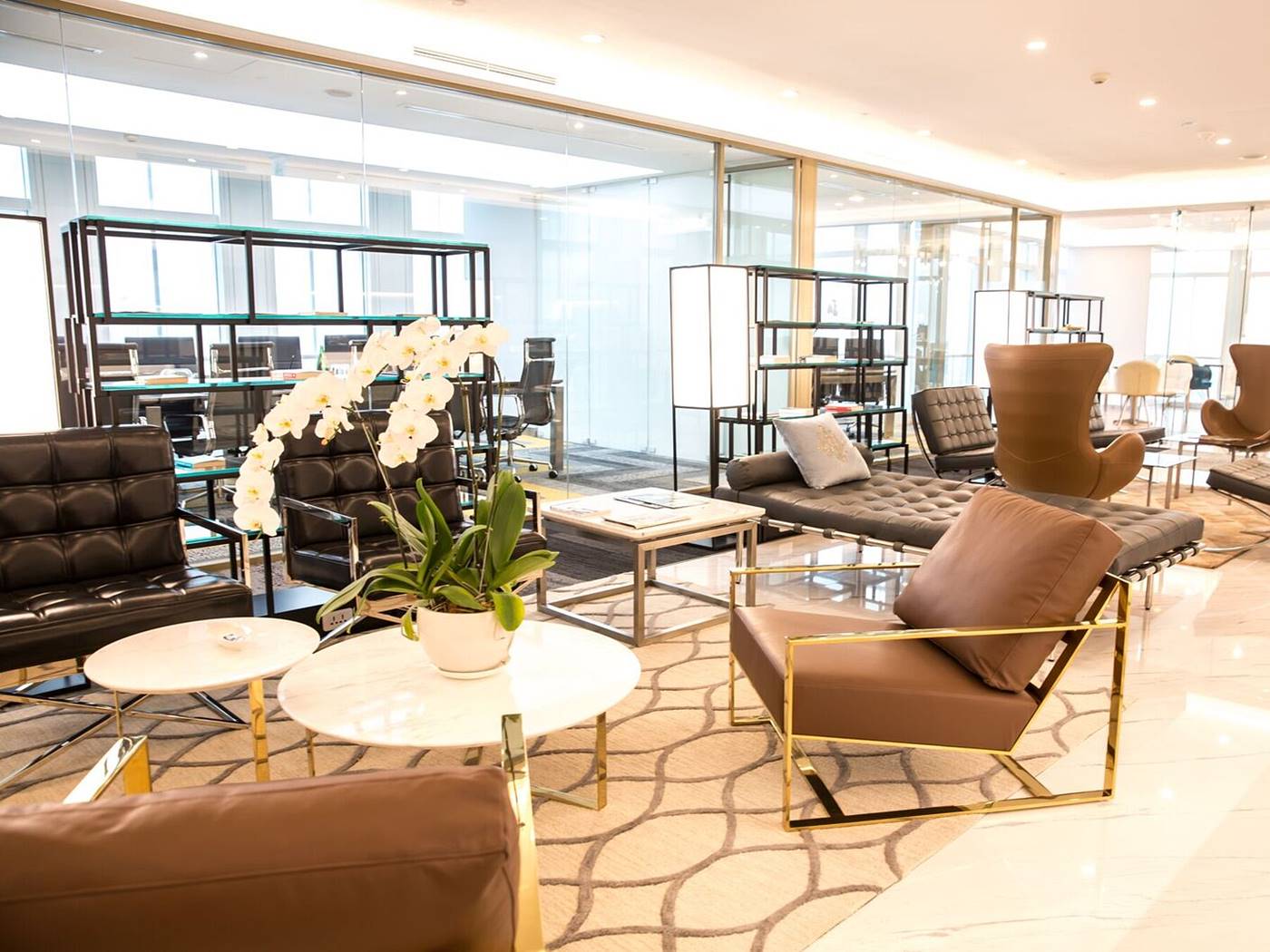Văn phòng trọn gói CEO SUITE • Vietcombank Tower, 05 Công Trường Mê Linh, Phường Bến Nghé, Quận 1 - Vlook.vn
