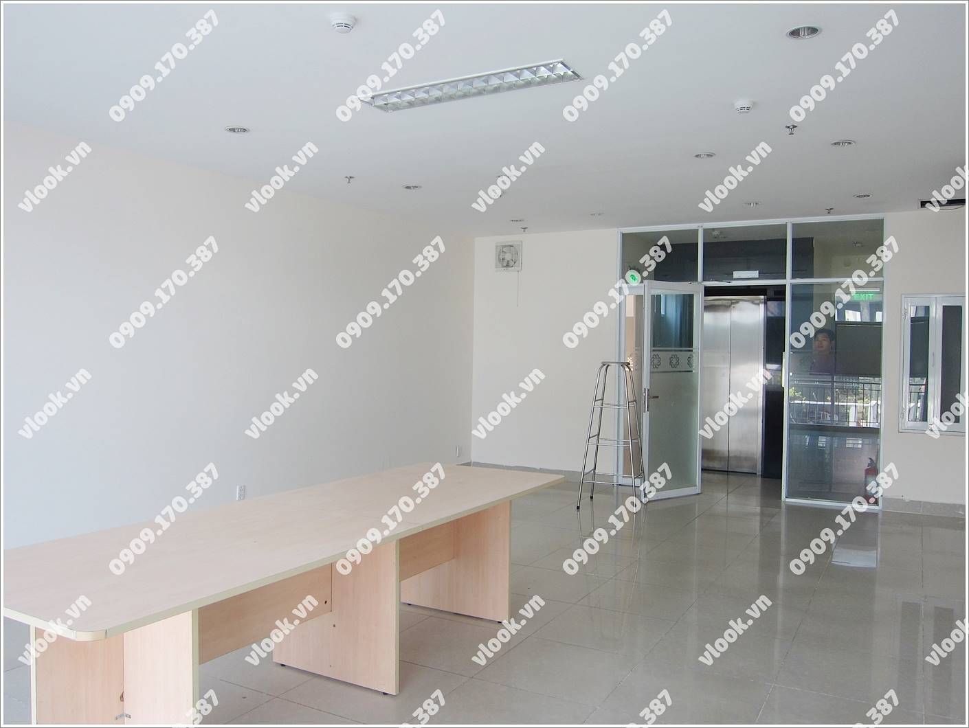 Cao ốc văn phòng cho thuê Hoa Rang Building Ngô Đức Kế Quận 1, TP.HCM - vlook.vn