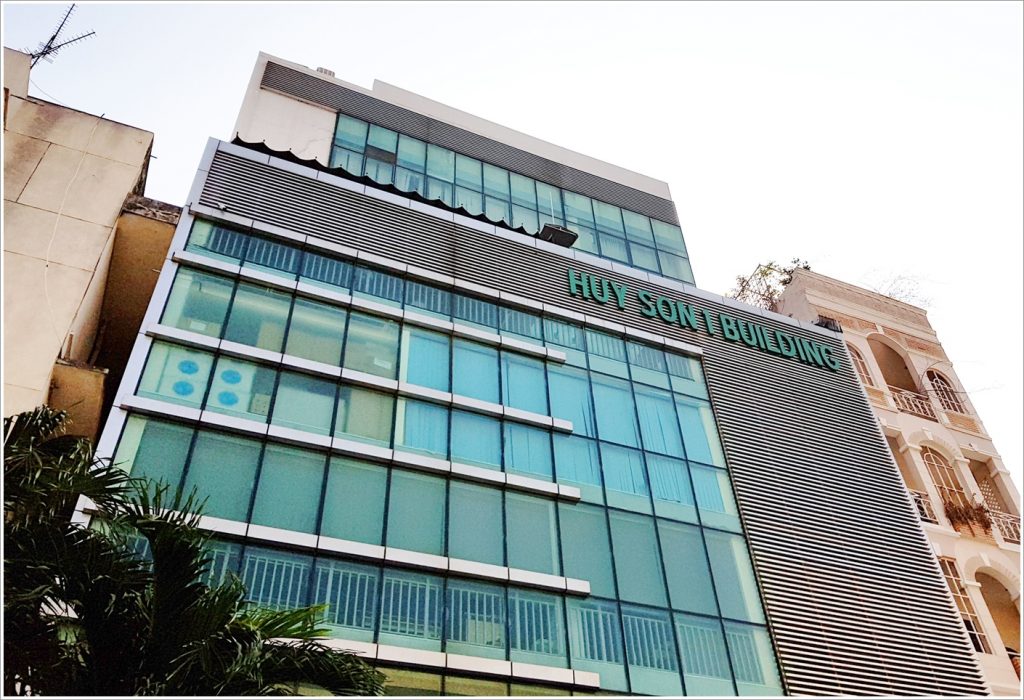 Cao ốc cho thuê văn phòng Huy Sơn Building, Mai Thị Lựu, Quận 1 - vlook.vn