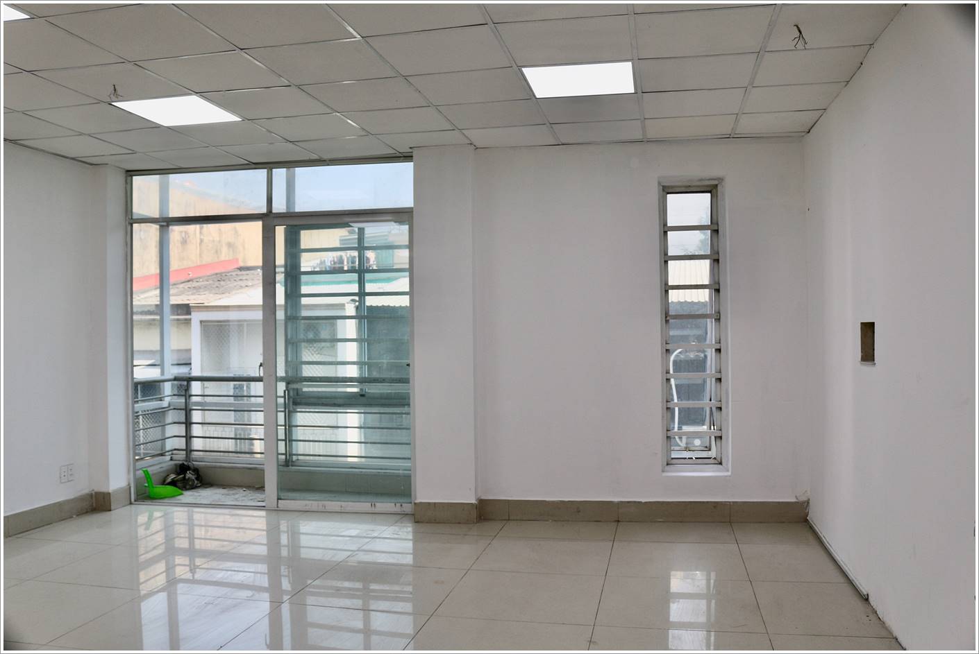 Cao ốc văn phòng cho thuê tòa nhà Handong Building, Nguyễn Đình Chính, Quận Phú Nhuận - vlook.vn