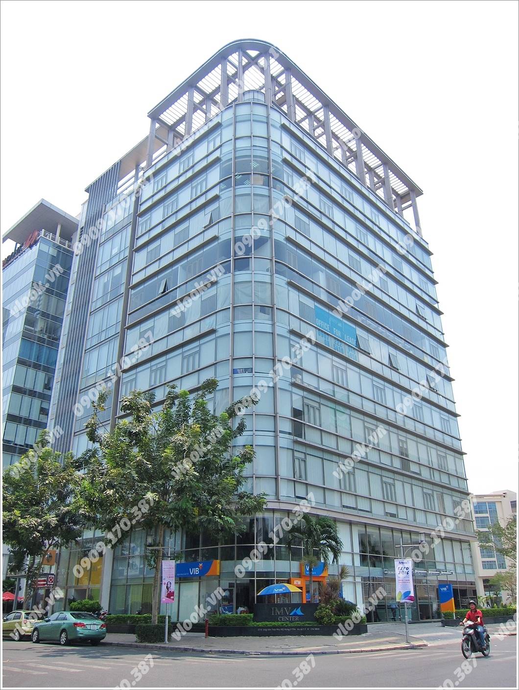 Mặt trước cao ốc cho thuê văn phòng IMV Building, Hoàng Văn Thái, Quận 7, TPHCM - vlook.vn