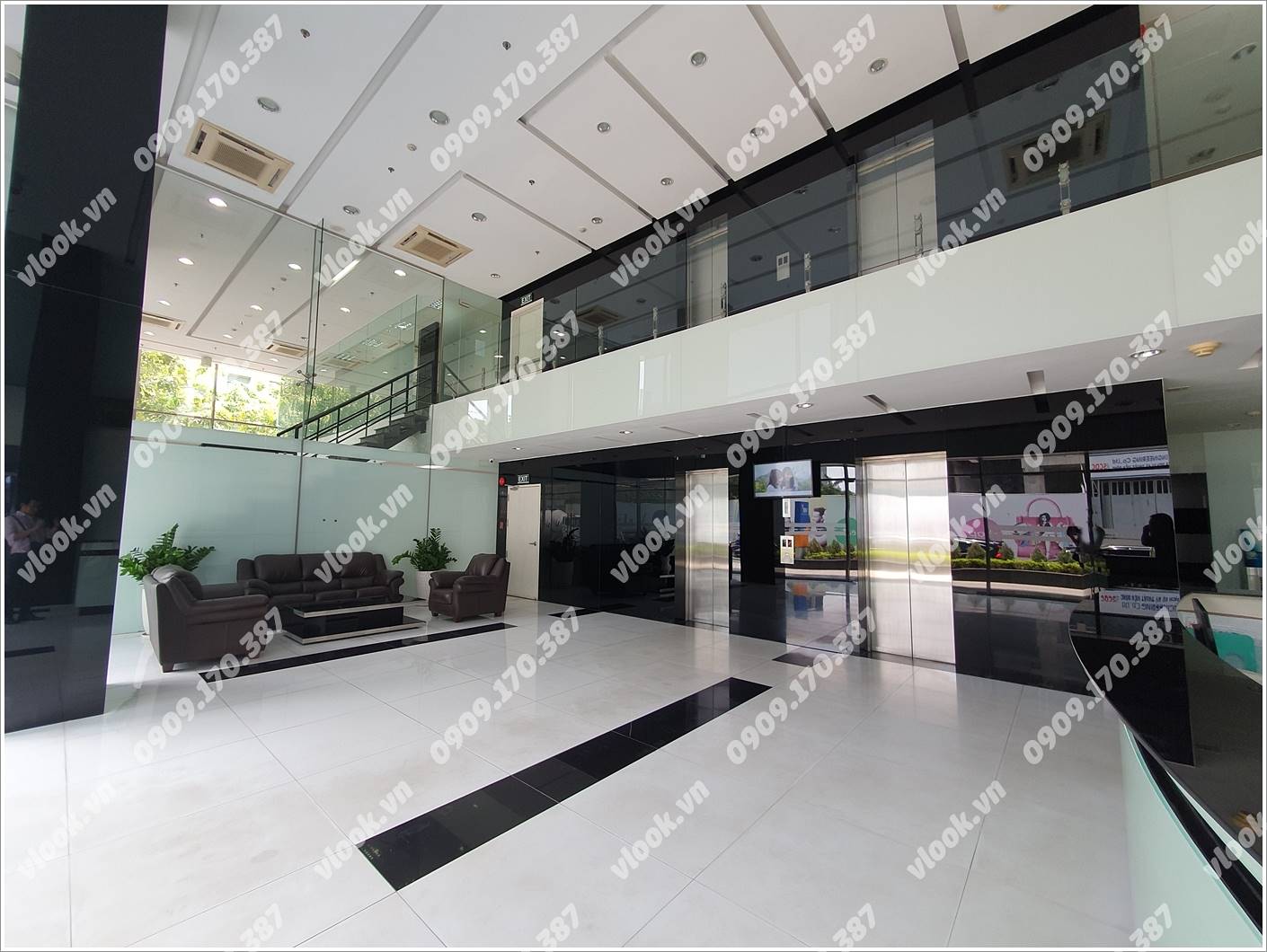 Bên trong cao ốc cho thuê văn phòng IMV Building, Hoàng Văn Thái, Quận 7, TPHCM - vlook.vn