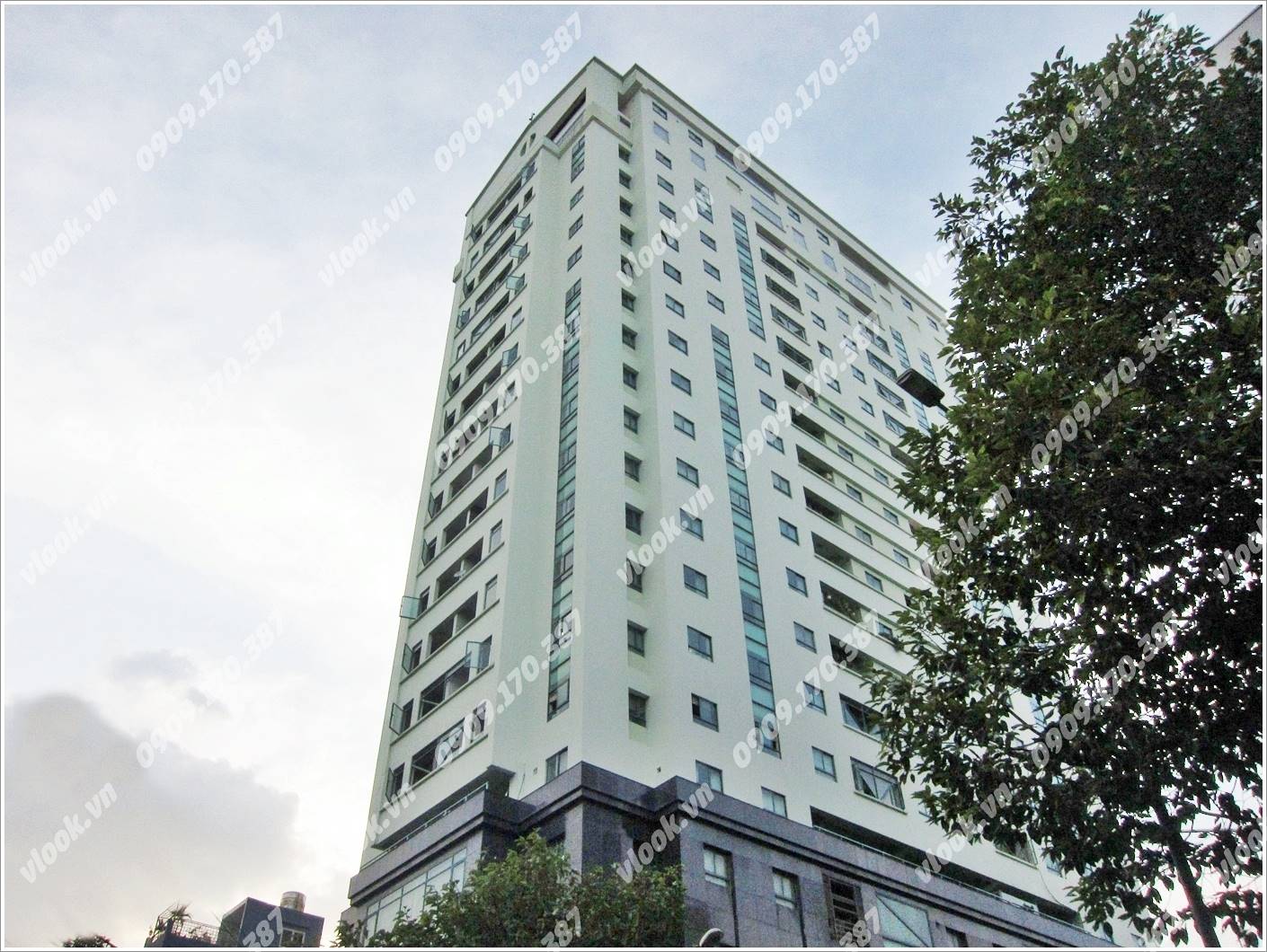 Tòa cao ốc văn phòng cho thuê Indochina Park Tower, Nguyễn Đình Chiểu, Quận 1 - vlook.vn