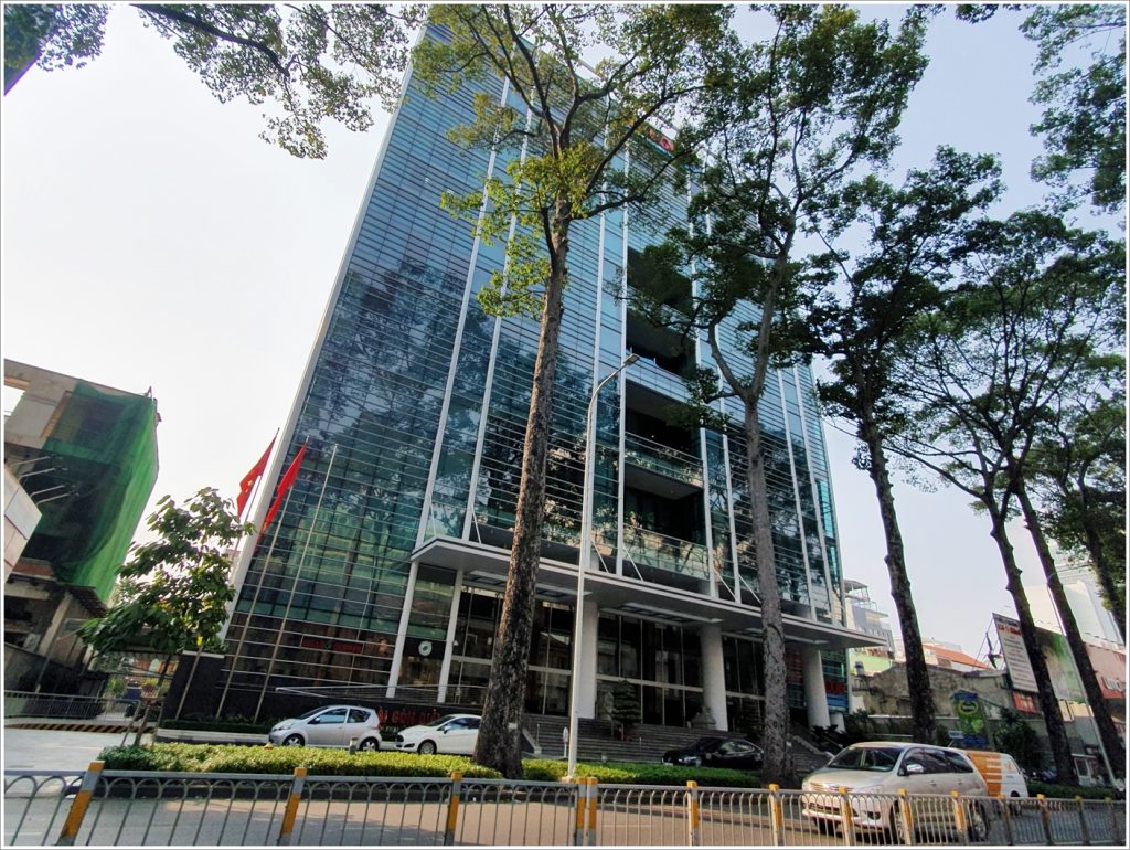 Mặt trước cao ốc cho thuê văn phòng Báo Sài Gòn Giải Phóng Building, Nguyễn Thị Minh Khải, Quận 3, TPHCM - vlook.vn