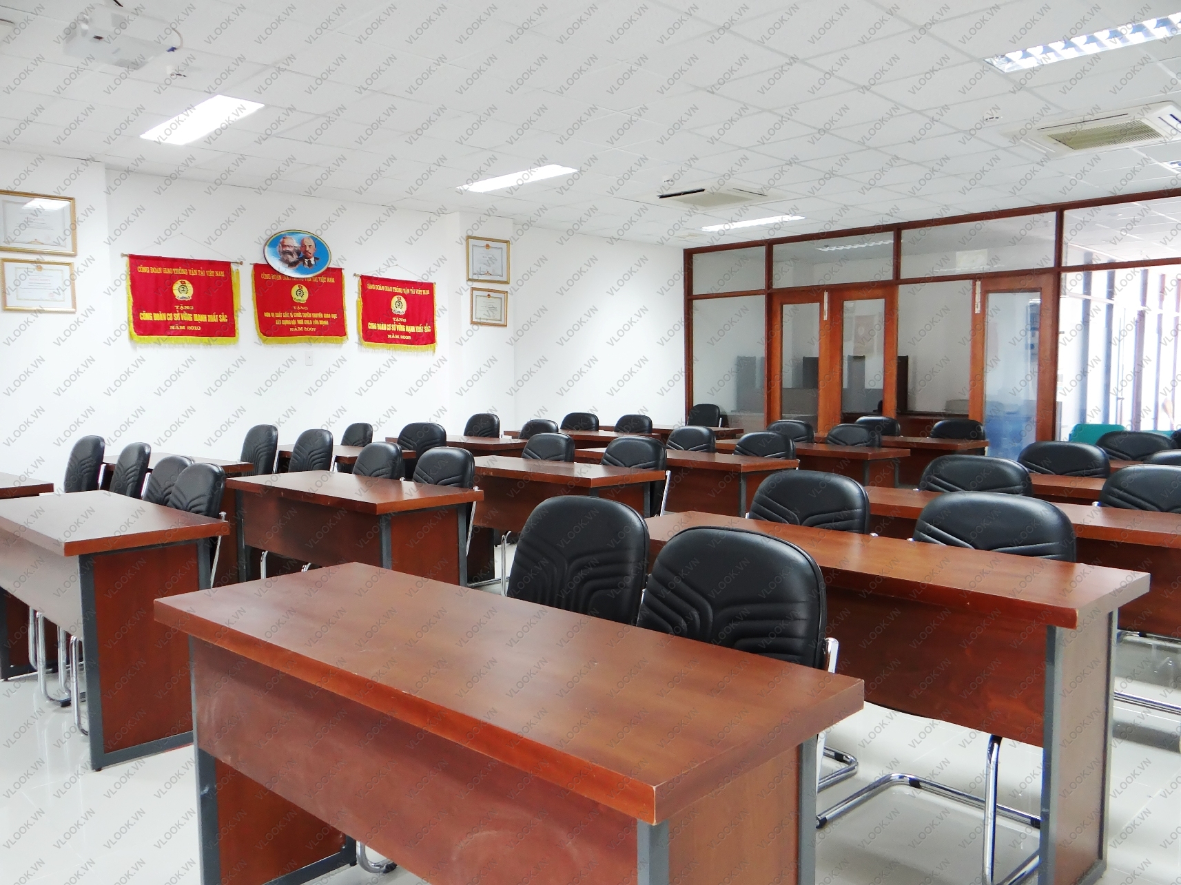 Á ĐÔNG BUILDING - Văn phòng cho thue quận Bình Thạnh - VLOOK.VN