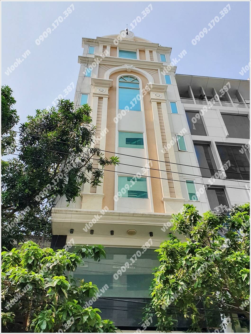 Mặt trước cao ốc cho thuê văn phòng TB Rich Building, Lê Trung Nghĩa, Quận Tân Bình, TPHCM - vlook.vn