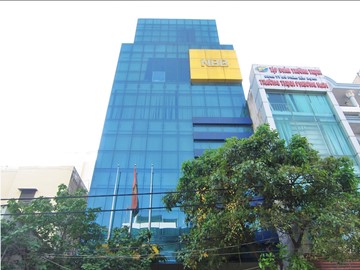Nhìn toàn cảnh cao ốc văn phòng cho thuê NBB Building Nguyễn Văn Đậu Phường 5 Quận Phú Nhuận - vlook.vn