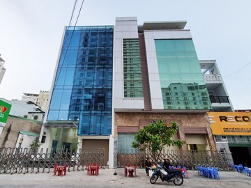 Cao ốc văn phòng cho thuê tòa nhà UVK Building, đường Ung Văn Khiêm, quận Bình Thạnh, TP.HCM - vlook.vn