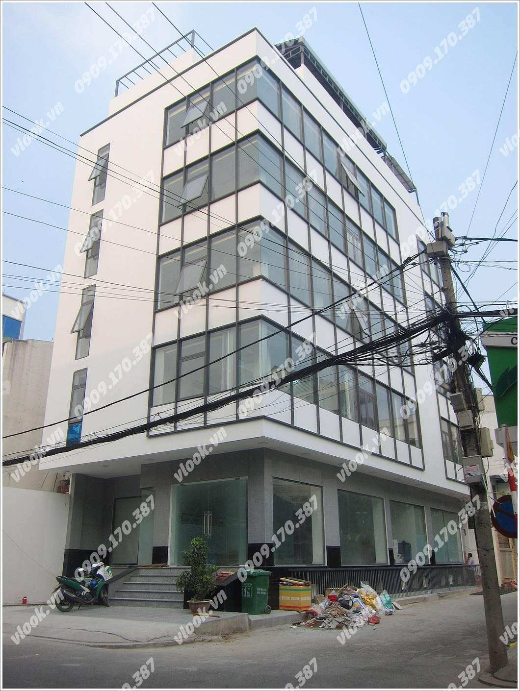 Cao ốc văn phòng cho thuê Vin Tower, Quách Văn Tuấn, Quận Tân Bình, TP.HCM - vlook.vn