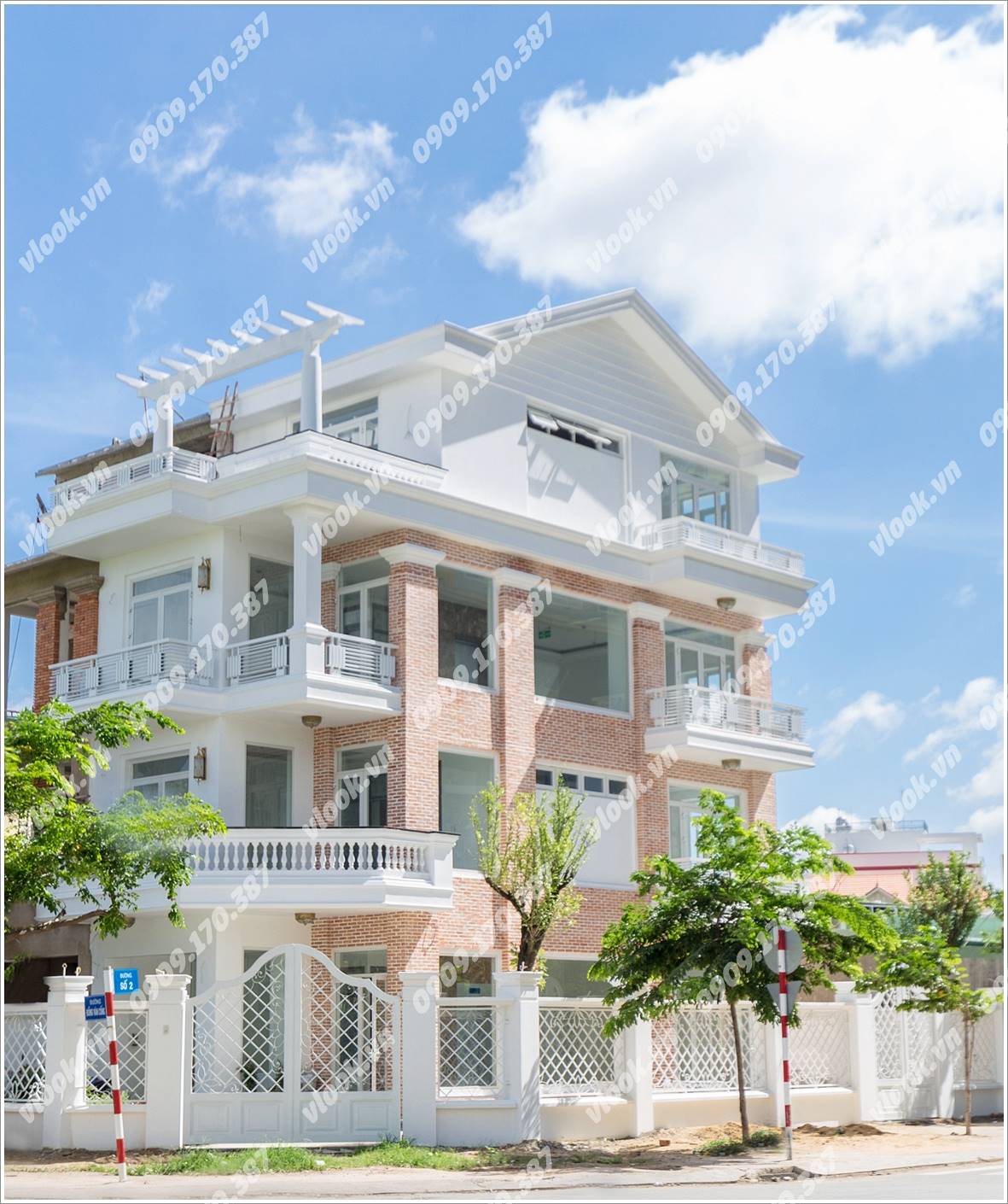 Cao ốc văn phòng cho thuê Đồng Văn Cống Building, Quận 2, TPHCM - vlook.vn