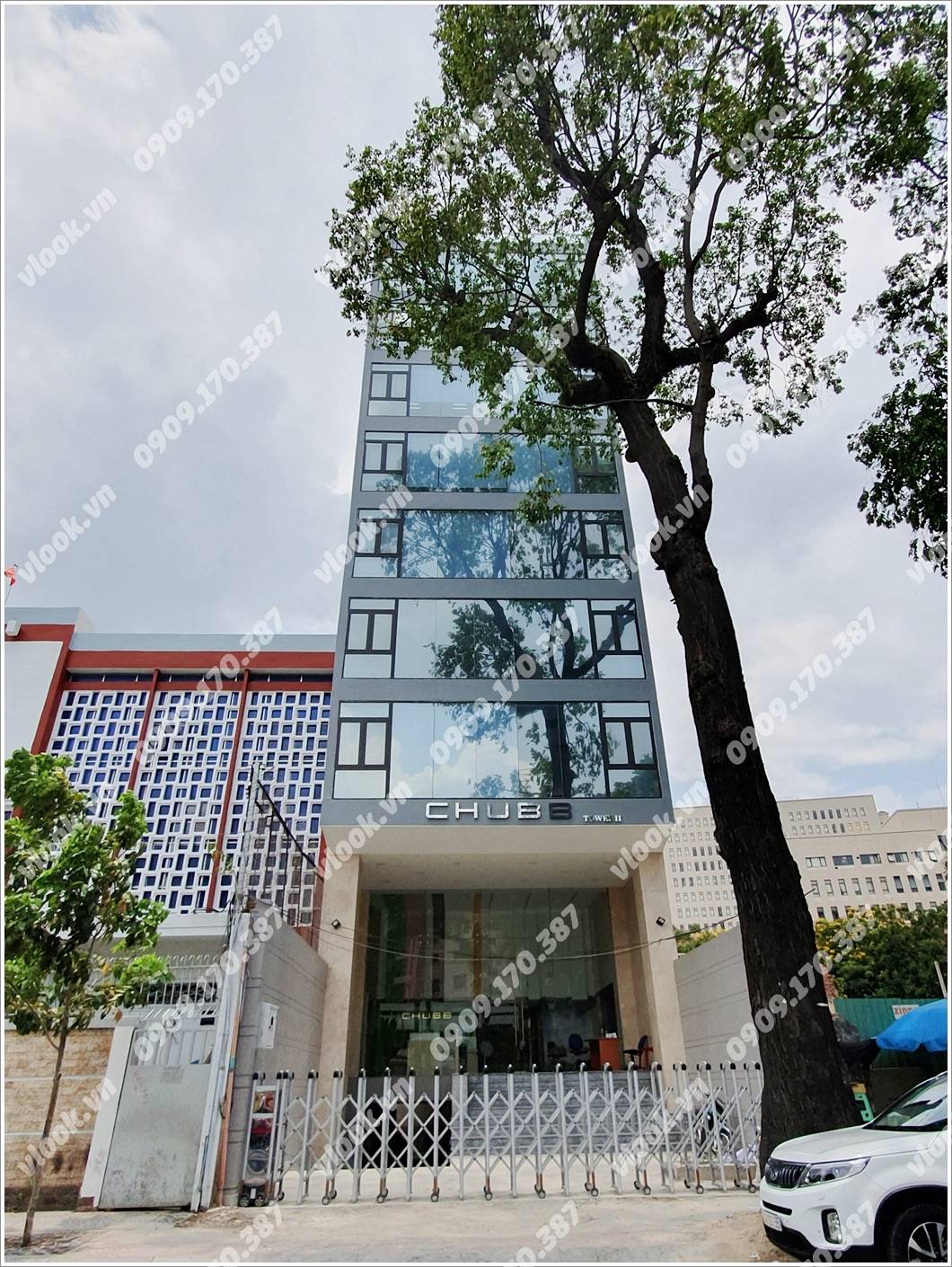 Mặt trước cao ốc cho thuê văn phòng Chubb tower 2 Nguyễn Trãi, Nguyễn Trãi, Quận 1, TPHCM - vlook.vn