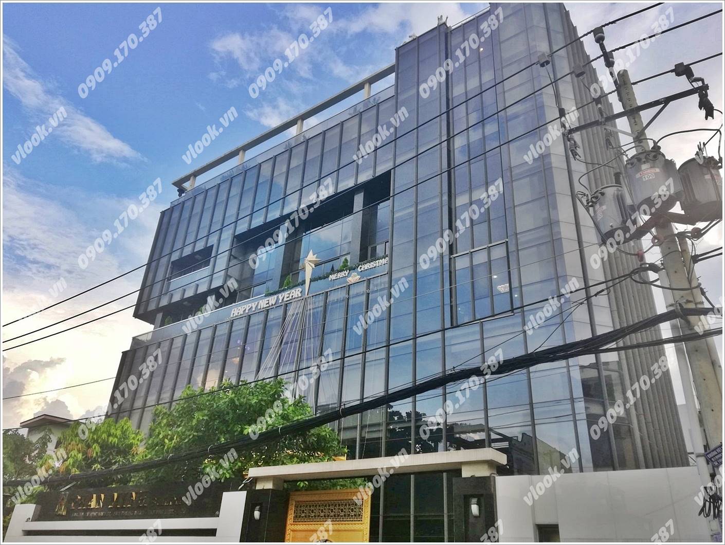 Cao ốc cho thuê văn phòng Phan Minh Building, Khuông Việt, Quận Tân Phú, TPHCM - vlook.vn