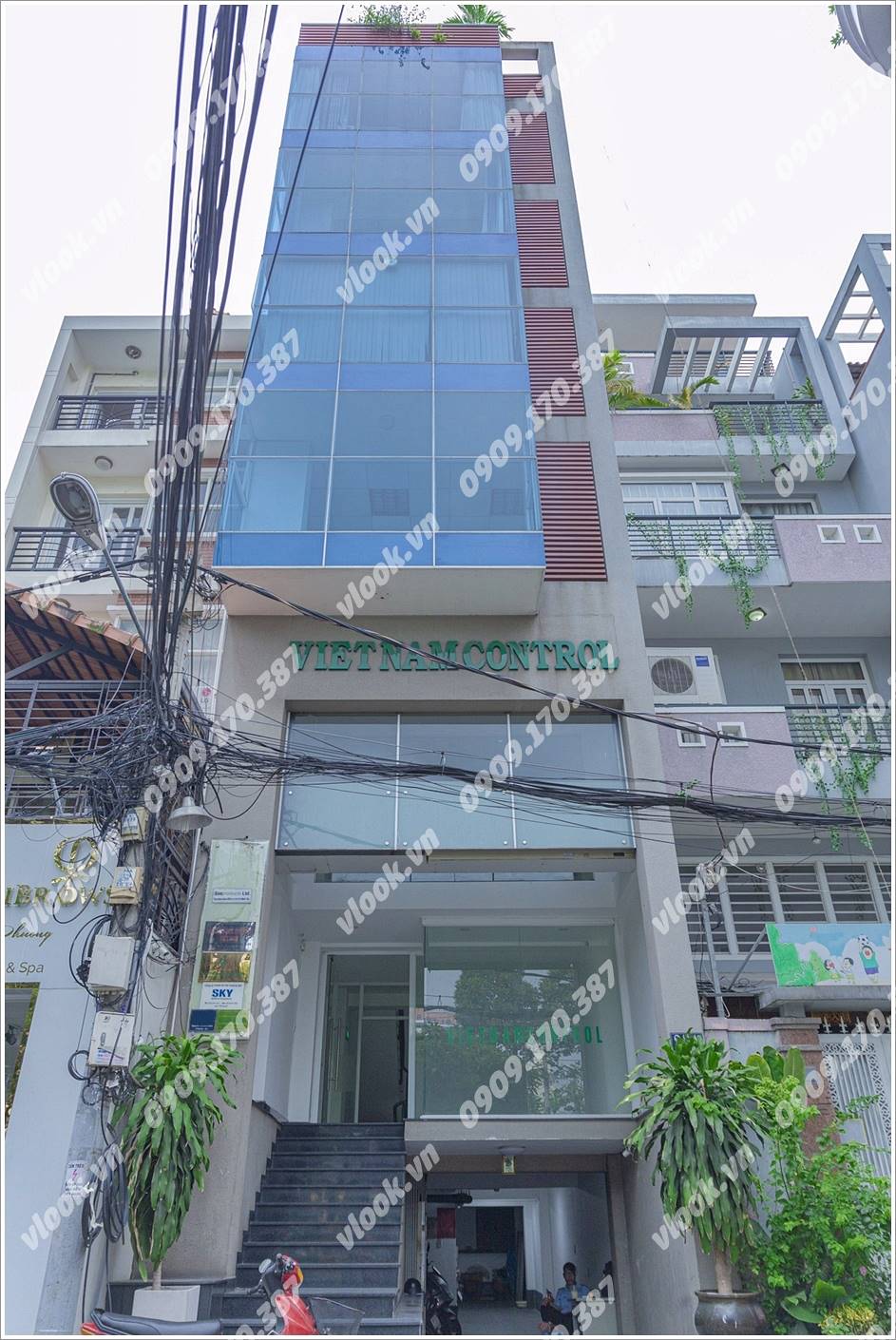 Cao ốc văn phòng cho thuê Holihomes Nguyễn Thị Minh Khai, Quận 1 - vlook.vn