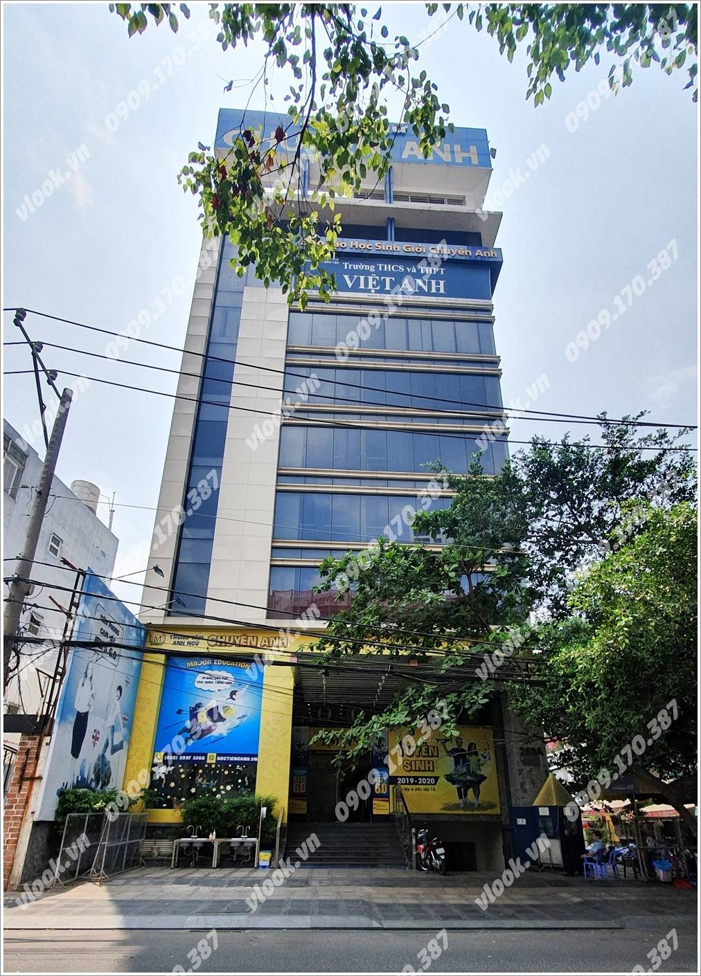 Cao ốc cho thuê văn phòng Việt Anh Building Nguyễn Trọng Tuyển Quận Phú Nhuận - vlook.vn
