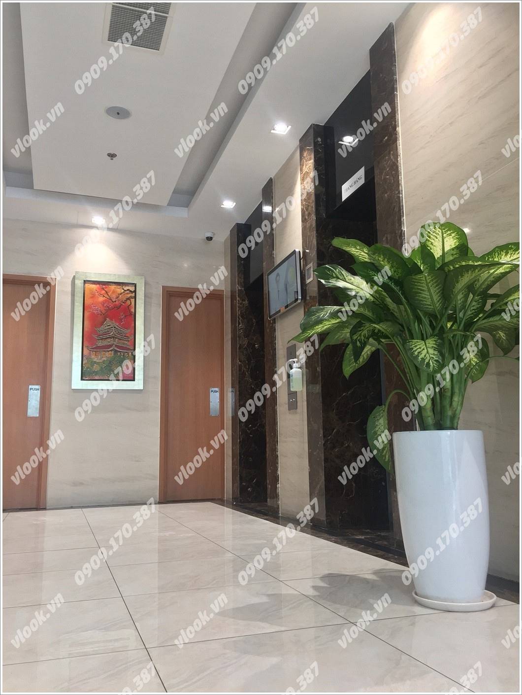 Cao ốc văn phòng cho thuê tòa nhà 3 Bees Tower, Nguyễn Văn Trỗi, Quận Phú Nhuận, TPHCM - vlook.vn