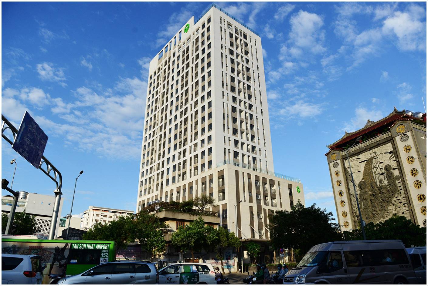 Cao ốc văn phòng cho thuê tòa nhà Newton Residence, Trương Quốc Dung, Quận Phú Nhuận, TPHCM - vlook.vn
