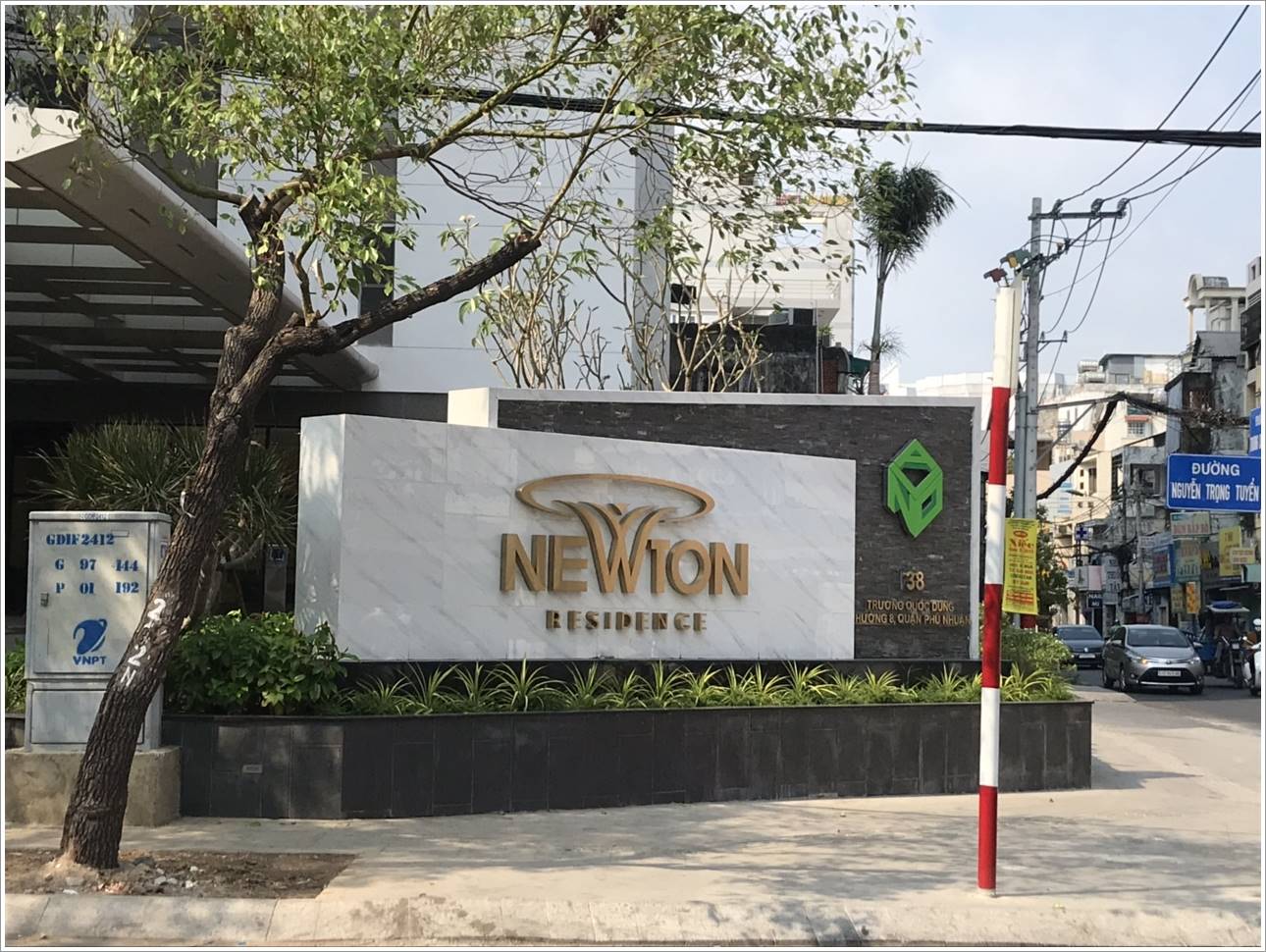 Cao ốc văn phòng cho thuê tòa nhà Newton Residence, Trương Quốc Dung, Quận Phú Nhuận, TPHCM - vlook.vn