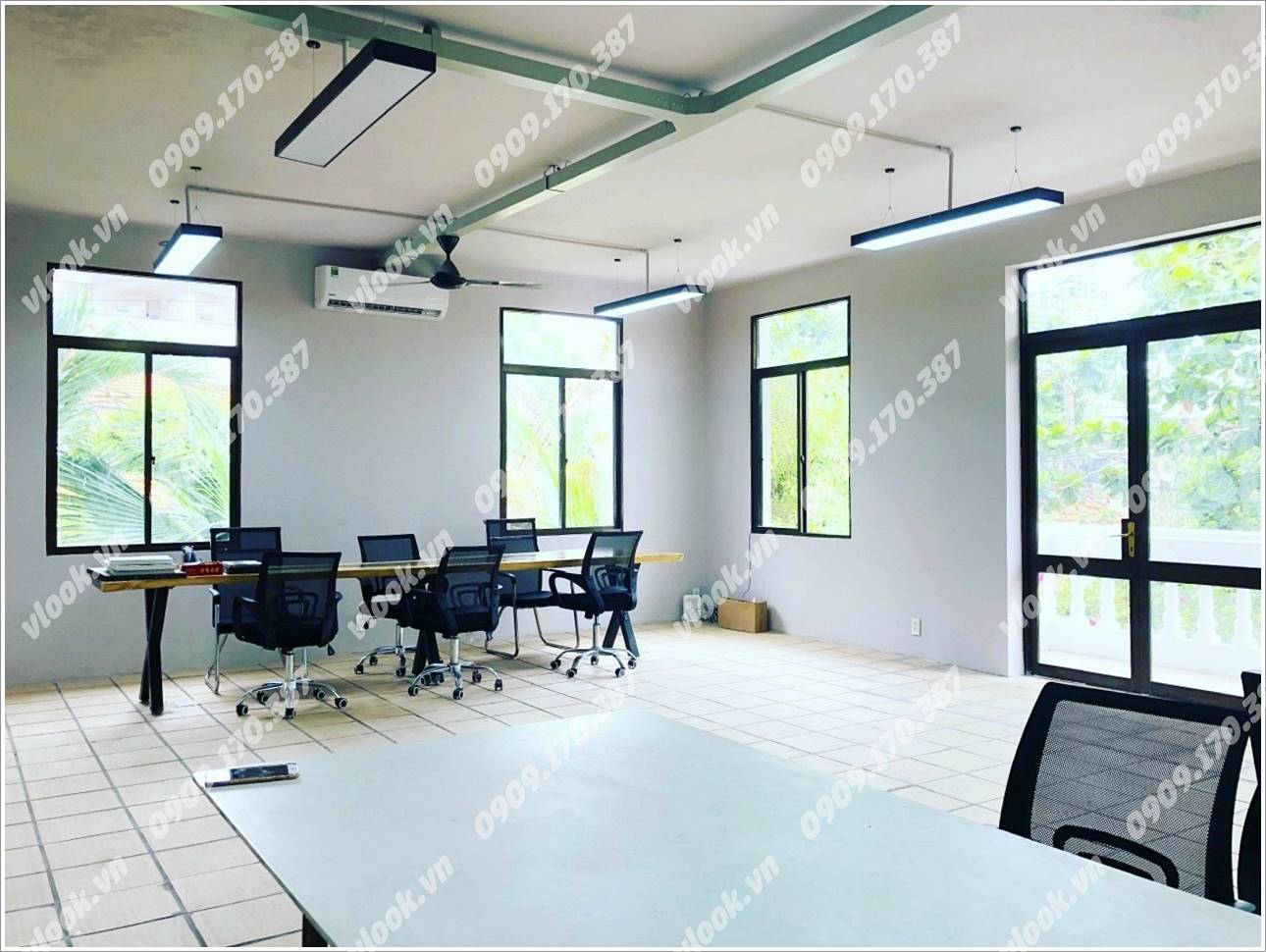 Cao ốc văn phòng cho thuê tòa nhà Biệt thự Le Garden, Đường 44, Quận 2, TP Thủ Đức, TPHCM - vlook.vn