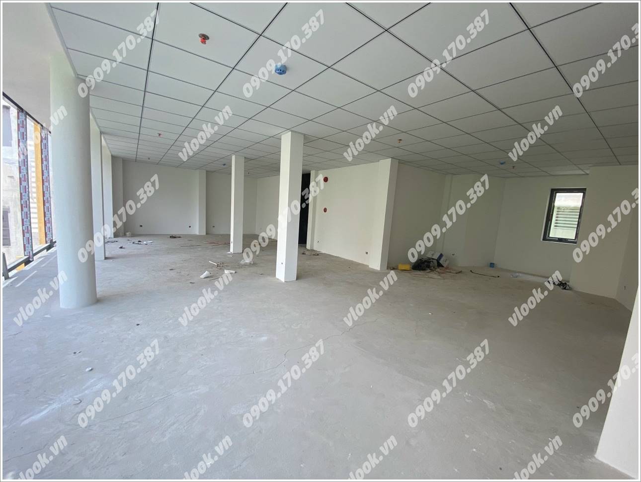 Cao ốc cho thuê văn phòng toà nhà M.G Building Đào Duy Anh, Quận Phú Nhuận - vlook.vn