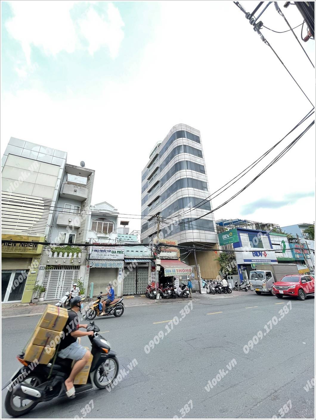 Cao ốc văn phòng cho thuê tòa nhà Halo Building Lê Quang Định, Quận Bình Thạnh, TPHCM - vlook.vn