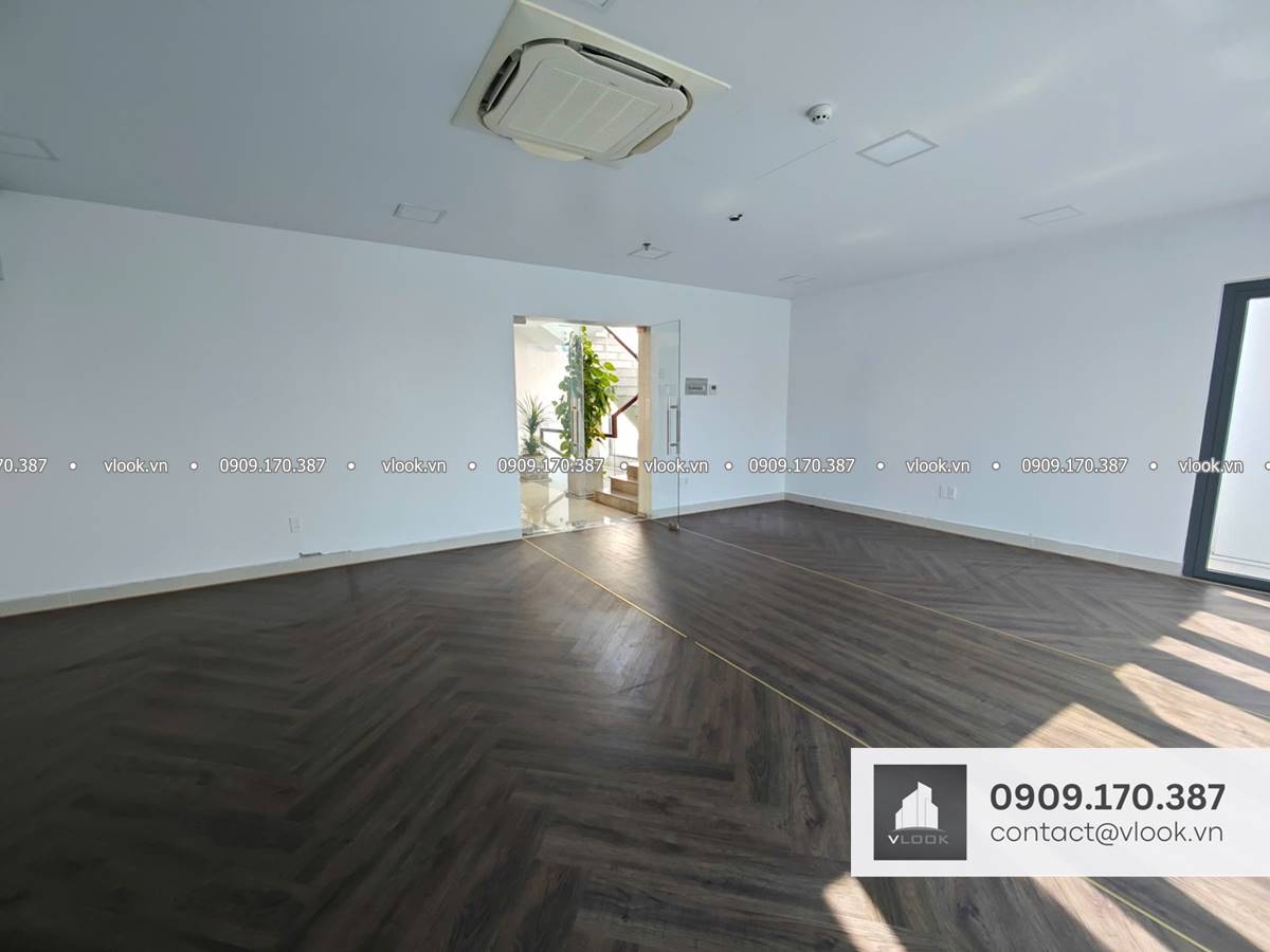 Cao ốc văn phòng cho thuê tòa nhà Việt Thành Building Đường số 6, Quận Bình Tân, TP.HCM - vlook.vn