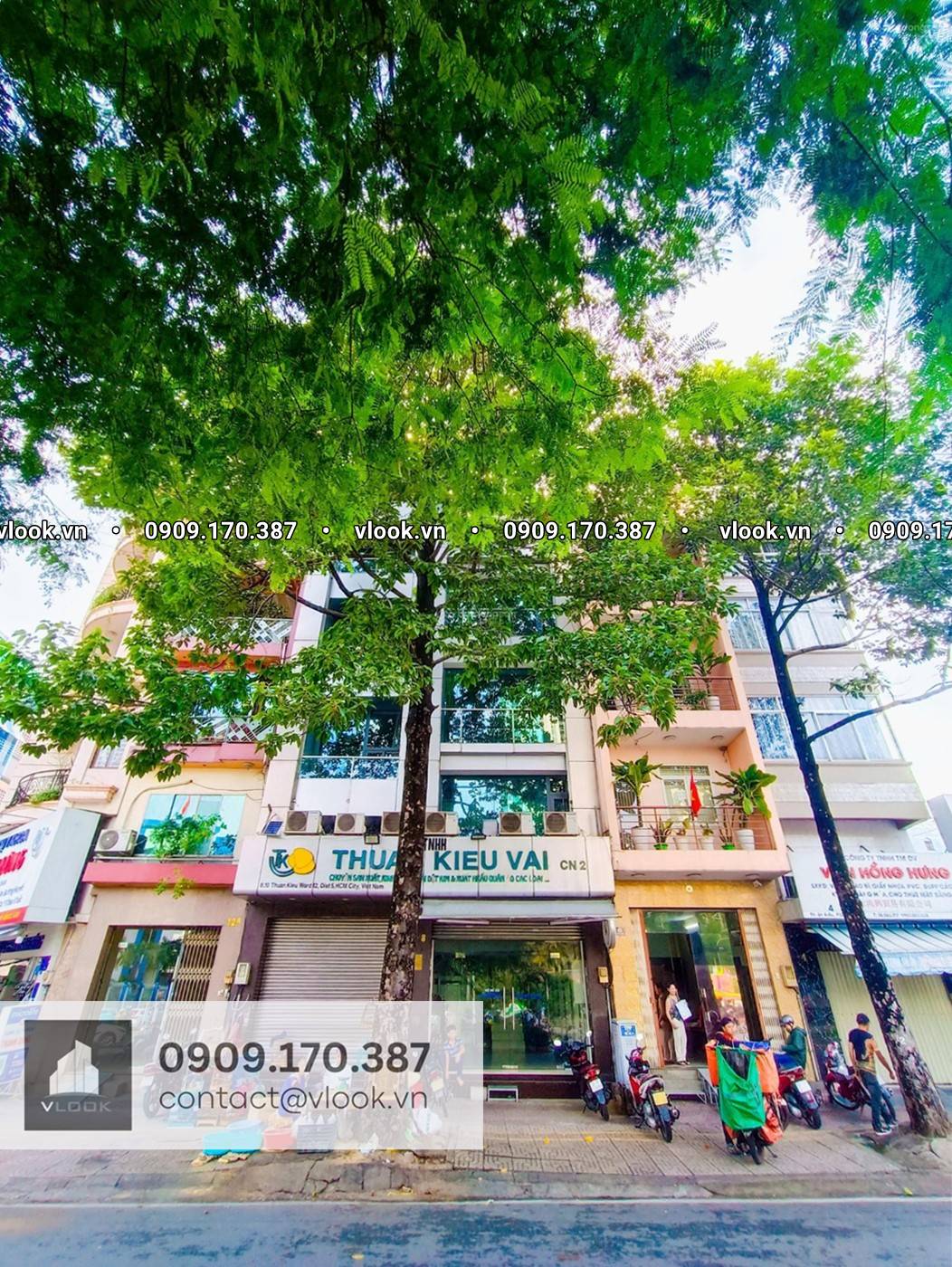 Cao ốc văn phòng cho thuê Thuận Kiều Plaza, 8-10 Thuận Kiều, Quận 5, TPHCM - vlook.vn