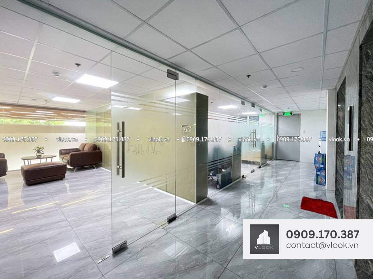 Cao ốc văn phòng cho thuê VTO Building, 288 Bến Vân Đồn, Quận 4, TP.HCM - vlook.vn