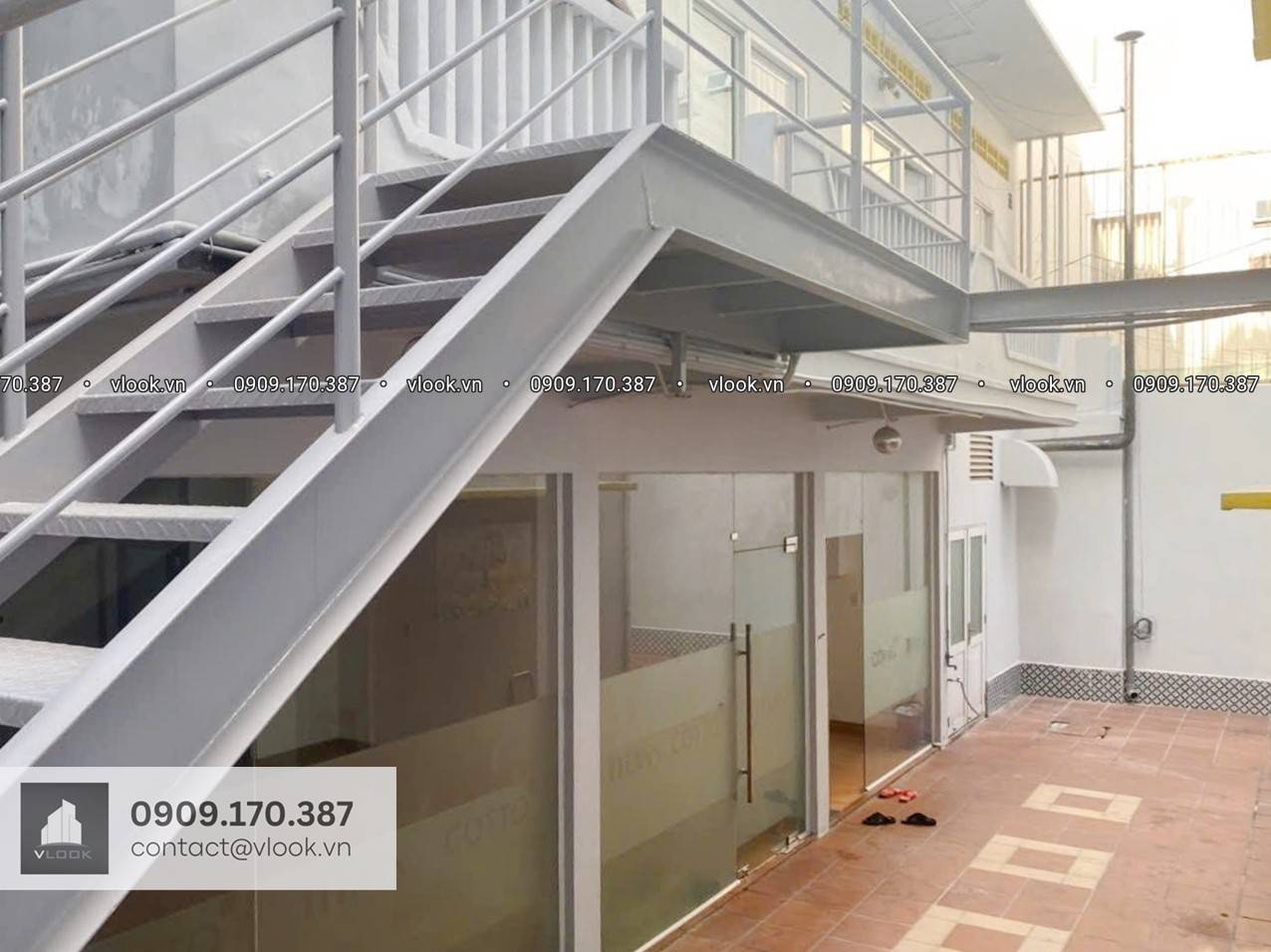 Cao ốc văn phòng cho thuê tòa nhà Việt Nguyên Building, 51 Trương Quốc Dung, Quận Phú Nhuận, TP.HCM - vlook.vn