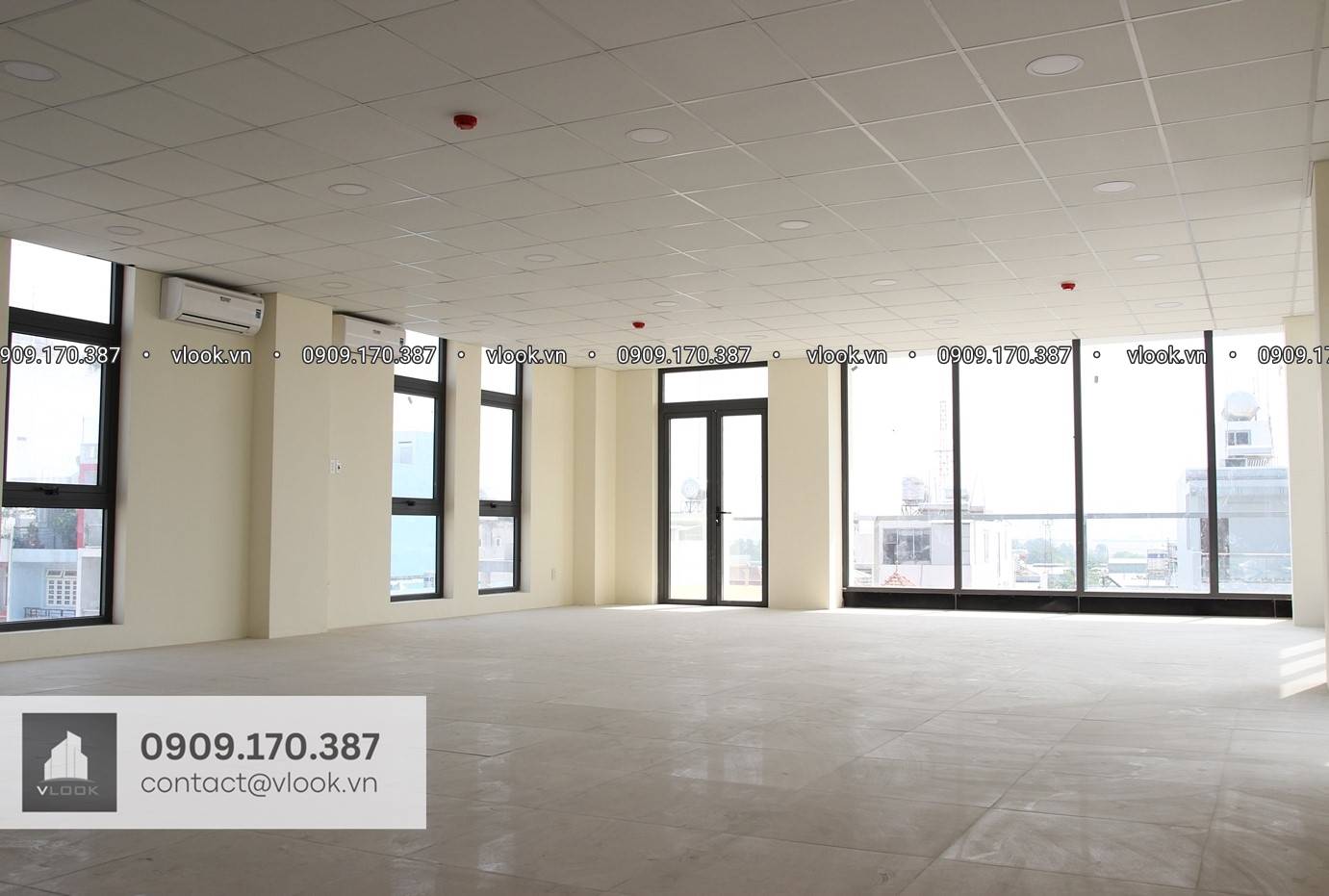 Cao ốc cho thuê văn phòng tòa nhà TP Building, 345 Phạm Văn Bạch, Quận Tân Bình, TP.HCM - vlook.vn