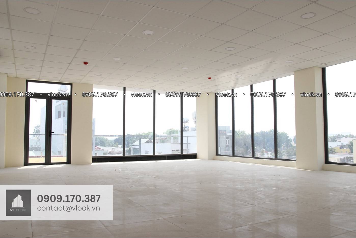 Cao ốc cho thuê văn phòng tòa nhà TP Building, 345 Phạm Văn Bạch, Quận Tân Bình, TP.HCM - vlook.vn
