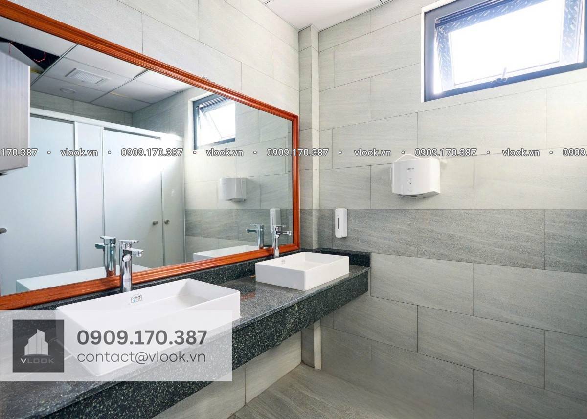 Cao ốc văn phòng cho thuê tòa nhà Serepok 84 Huỳnh Văn Bánh, Phường Cầu Kiệu, Quận Phú Nhuận, TP.HCM - vlook.vn - 0909.170.387